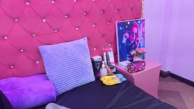 Snapshot of Nanis_James chatting on 5, 10, 2025 Nanis James online show from 5, 10, 2025