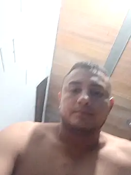 Geral Yeraldyn09 online show from 15, 11, 2025