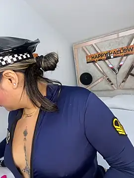 Snapshot of ashley-swift- chatting on 1, 11, 2025 ashley-swift- online show from 1, 11, 2025