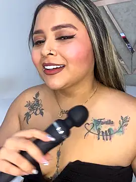 Snapshot of ashley-swift- chatting on 21, 10, 2025 ashley-swift- online show from 21, 10, 2025