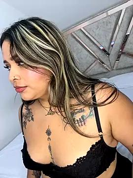 Snapshot of ashley-swift- chatting on 4, 10, 2025 ashley-swift- online show from 4, 10, 2025