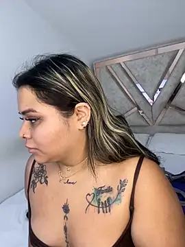 Snapshot of ashley-swift- chatting on 27, 11, 2025 ashley-swift- online show from 27, 11, 2025