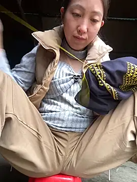 Huong-Ly online show from 20, 11, 2025