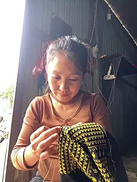 Huong-Ly online show from 8, 10, 2025