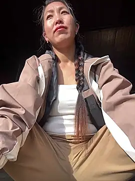 Huong-Ly online show from 5, 2, 2026