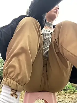 Huong-Ly online show from 23, 12, 2025