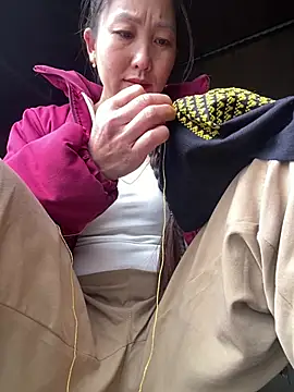 Huong-Ly online show from 4, 2, 2026