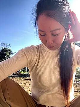 Huong-Ly online show from 26, 11, 2025