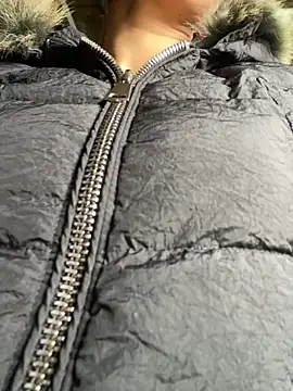 Huong-Ly online show from 17, 12, 2025