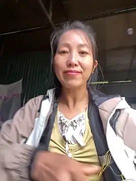 Huong-Ly online show from 7, 11, 2025