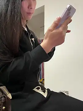 crhong666 online show from 27, 10, 2025