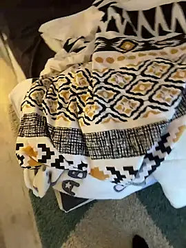 Snapshot of LesAmantsAE2 chatting on 14, 2, 2026 LesAmantsAE2 online show from 14, 2, 2026