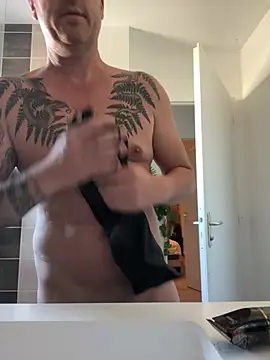 LesAmantsAE2 online show from 25, 4, 2026