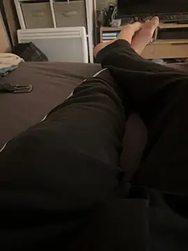 Snapshot of LesAmantsAE2 chatting on 4, 3, 2026 LesAmantsAE2 online show from 4, 3, 2026