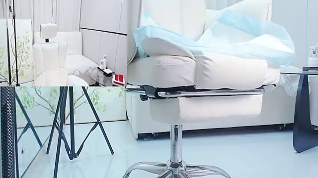 Eileen-L online show from 20, 12, 2025