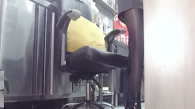 Eileen-L online show from 20, 10, 2025