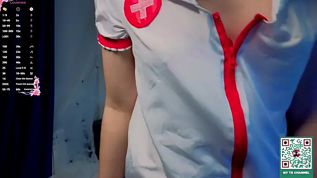 Honeey Beee online show from 30, 10, 2025