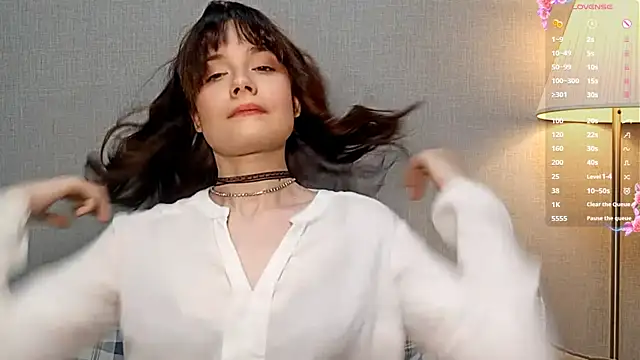 Honeey Beee online show from 16, 12, 2025