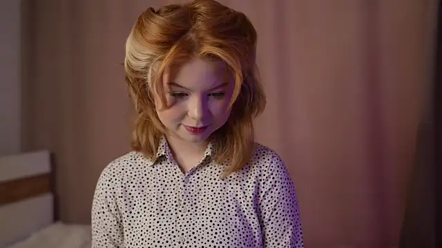 Stella Vanila online show from 20, 9, 2025