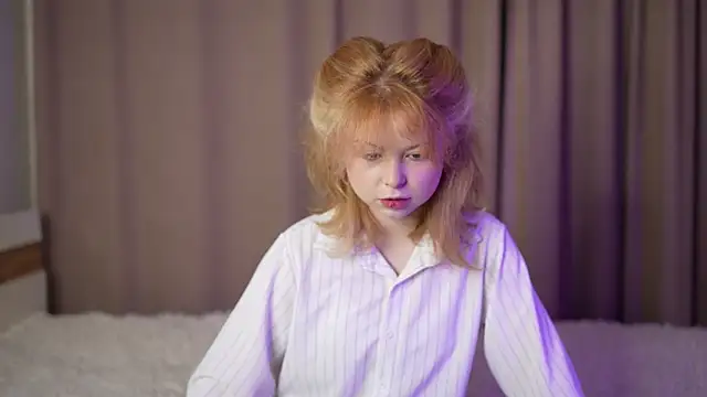 Stella Vanila online show from 4, 10, 2025