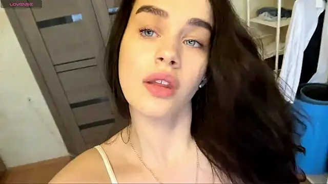 Quiet luxury online show from 15, 11, 2025