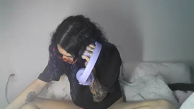 Snapshot of peetitefairy chatting on 28, 7, 2026 peetitefairy online show from 28, 7, 2026