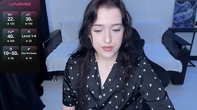 Snapshot of Sunshine_J chatting on 18, 11, 2025 Sunshine J online show from 18, 11, 2025