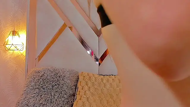 anni honeyriveras online show from 24, 9, 2025