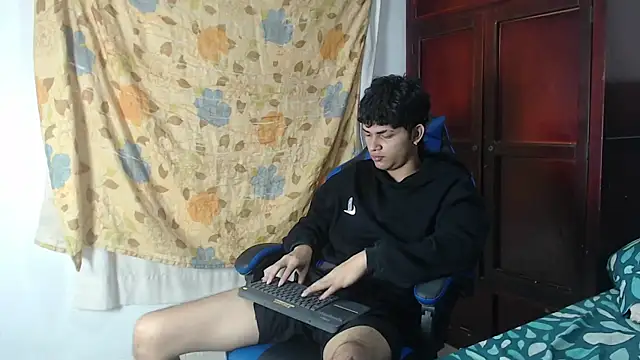 alice julls online show from 24, 5, 2026