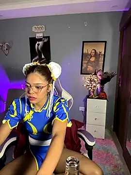 hannachris- online show from 5, 10, 2025