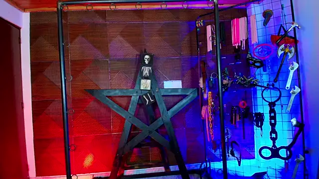 Snapshot of Misstresss_aurora_bdsm chatting on 11, 7, 2026 Misstresss aurora bdsm online show from 11, 7, 2026