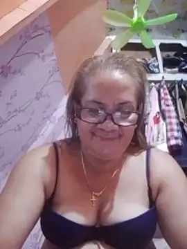 Snapshot of vickyhot1966 chatting on 19, 6, 2026 vickyhot1966 online show from 19, 6, 2026