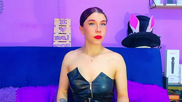 Snapshot of CristalRose chatting on 21, 4, 2026 CristalRose online show from 21, 4, 2026
