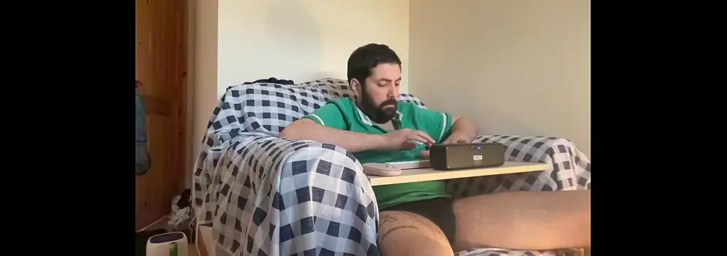 Big Bi Cub online show from 15, 11, 2025