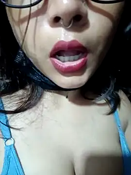 Hott Muskan online show from 27, 4, 2026