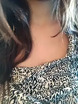 Hott Muskan online show from 23, 12, 2025