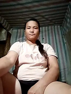 Love-Mama33 online show from 5, 11, 2025