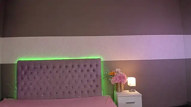 NathalyStars online show from 2, 4, 2026