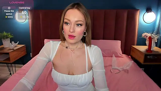 EvelynPoole online show from 2, 4, 2026