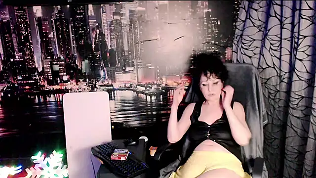 AMOURSWEET2025 online show from 18, 4, 2026