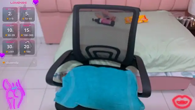 sara hot 18 online show from 17, 11, 2025