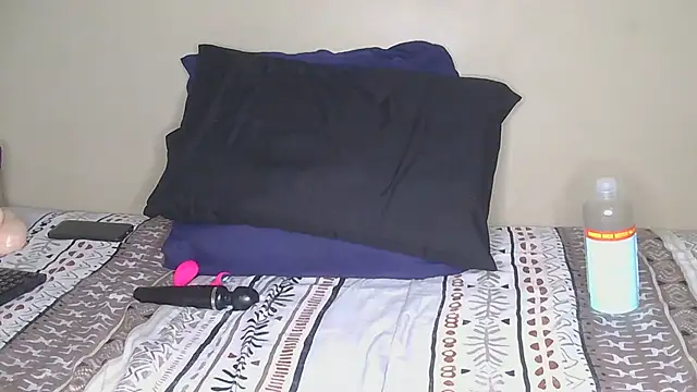 CherieBlushX online show from 13, 4, 2026