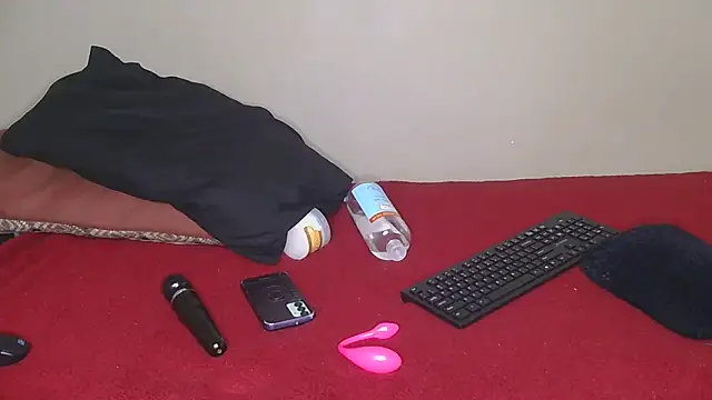 Snapshot of CherieBlushX chatting on 11, 6, 2026 CherieBlushX online show from 11, 6, 2026