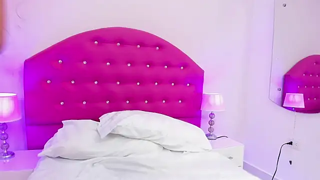 STEFANY MOLL online show from 27, 11, 2025