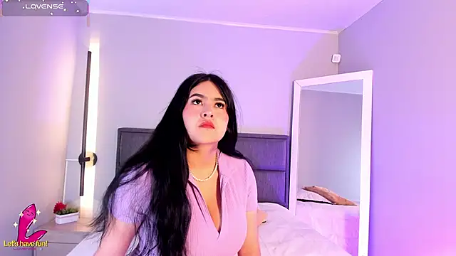 Emma  clark  online show from 7, 11, 2025