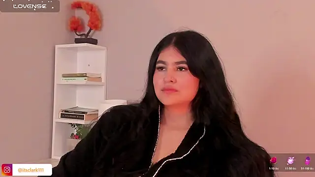 Emma  clark  online show from 29, 4, 2026