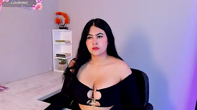 Emma  clark  online show from 29, 9, 2025