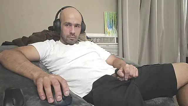 Snapshot of LeeCox chatting on 7, 3, 2025 LeeCox online show from 7, 3, 2025