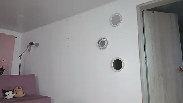 Snapshot of colette_e chatting on 19, 11, 2025 colette e online show from 19, 11, 2025