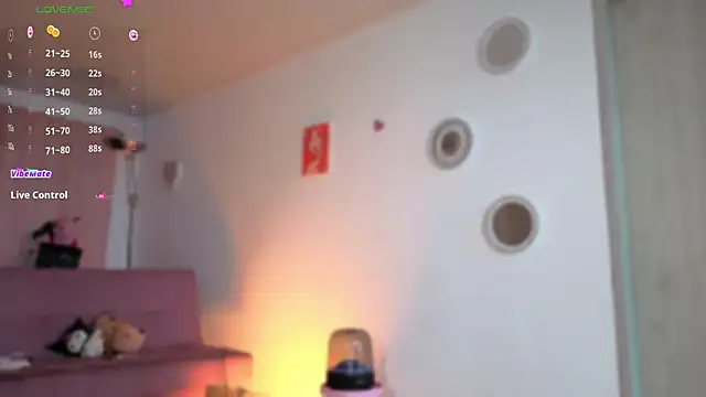 Snapshot of colette_e chatting on 23, 11, 2025 colette e online show from 23, 11, 2025